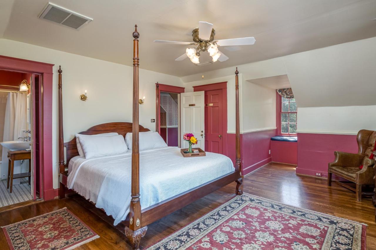Cedars Of Williamsburg Bed & Breakfast Exterior foto